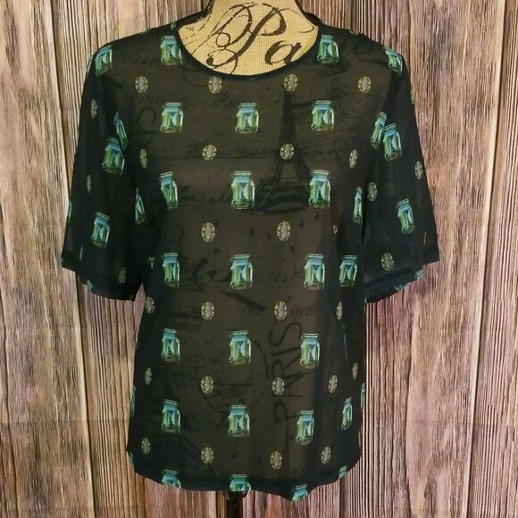 3 for $25 Gorgeous Vince Camuto Top - Picture 1 of 8